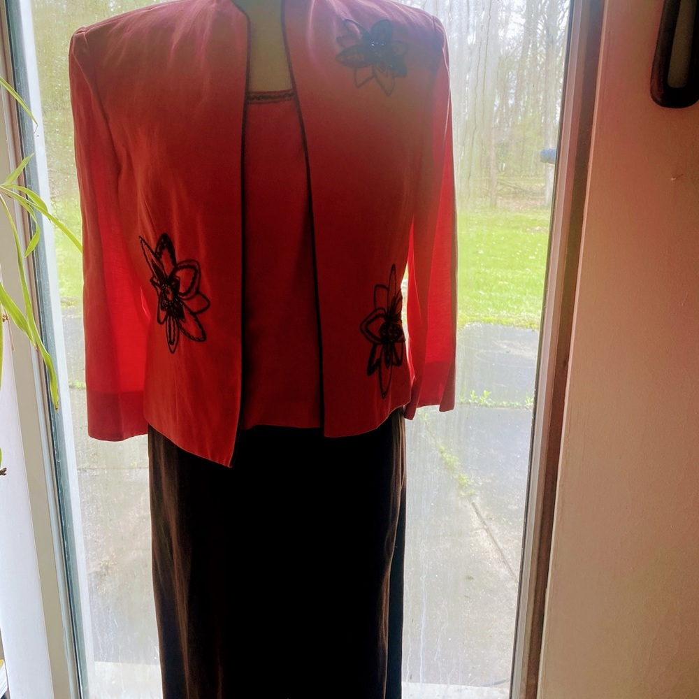 Positive Attitude Coral Pink Embroidered Pantsuit Jacket Set